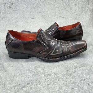 Robert Wayne Men's Distressed Brown Shoes, Square Toe, Cross Design Size 9